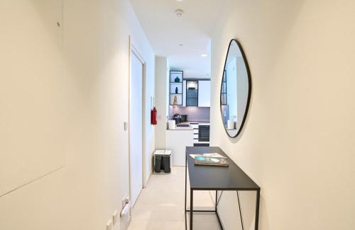 Paceville Apartamento | High-Rise Elegance 18th Floor Apartment with Stunning Sea Views
