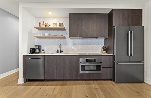Rainey Street Historic District Condominio | High Rise in the heart of ATX