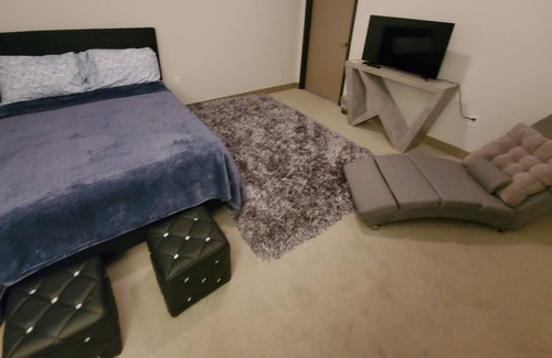 Downtown Toledo Casa | High-Rise Loft with Amazing City View