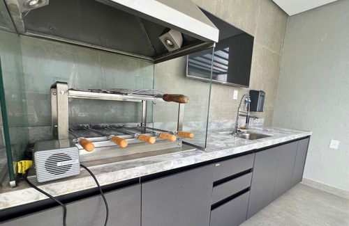 Centro Casa | High standard house in Guarajuba 5/4 with swimming pool, 150m from the beach.