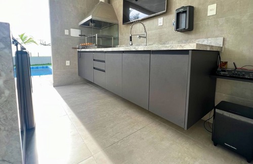 Centro Casa | High standard house in Guarajuba 5/4 with swimming pool, 150m from the beach.