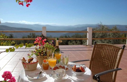 Iznajar Villa | Villa de alto estándar con impresionantes vistas lejos de las multitudes