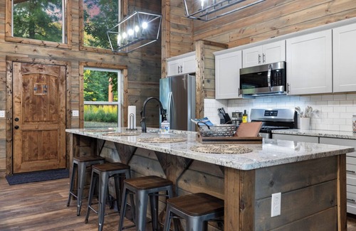 Hochatown Cabina | High West: high-end 1BR suite +bunk room+playscape