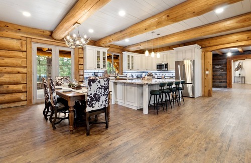 Heber Cabina | Higher Ground | Luxury Cabin + Forest Views