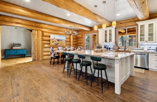 Heber Cabina | Higher Ground | Luxury Cabin + Forest Views