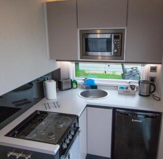 Weymouth Cabina | Higher Moor Farm