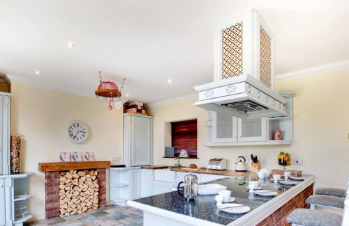 Bishopston Casa | Con vistas al mar, Highfield House es una fabulosa casa de vacaciones que rezuma estilo con toques lujosos.