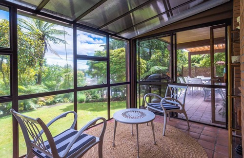 Lynmore Casa | Highfield on High | Super Stylish with Spa Pool