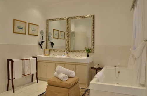 Ligfontein Casa | Highgrove House