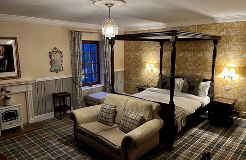 Glenurquhart Cama Y Desayuno | Highland Bear Lodge & Luxury Bear Huts