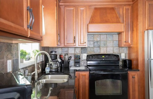 Birmingham Casa | Highland Drive Hideaway