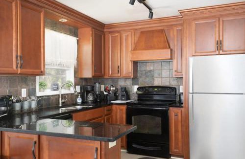 Birmingham Casa | Highland Drive Hideaway