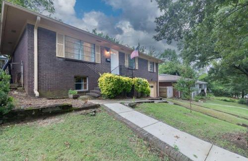 Birmingham Casa | Highland Drive Hideaway