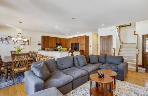 The Highlands Casa | Highland Greens 71: Townhome In Breckenridge, Private Hot Tub with Great View.