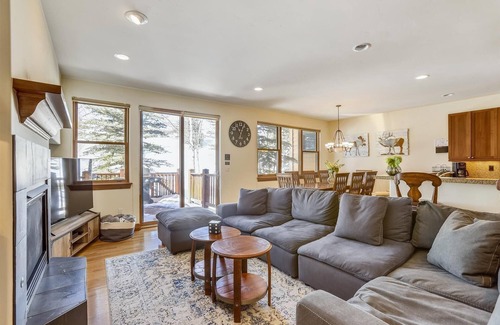 The Highlands Casa | Highland Greens 71: Townhome In Breckenridge, Private Hot Tub with Great View.