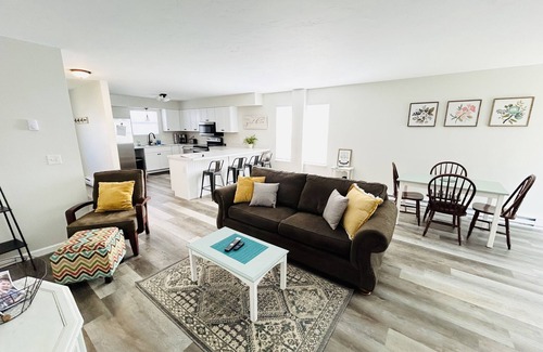 Sheridan Casa | Highland Hideaway-Newly Remodeled!
