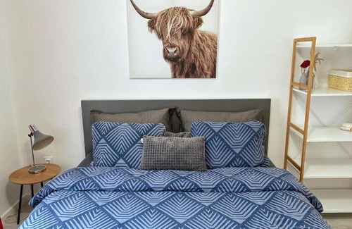 Oradea Apartamento | Highland Home - Lovely cozy apartment with Netflix