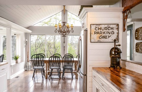 Twin Lakes Casa | Highland House - Heated Pool, Dock, Sleeps 23!