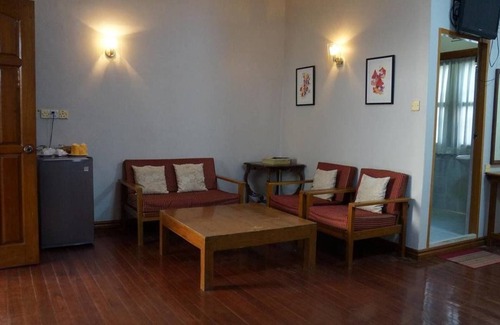 Mayangone Hotel | Highland Lodge Hotel