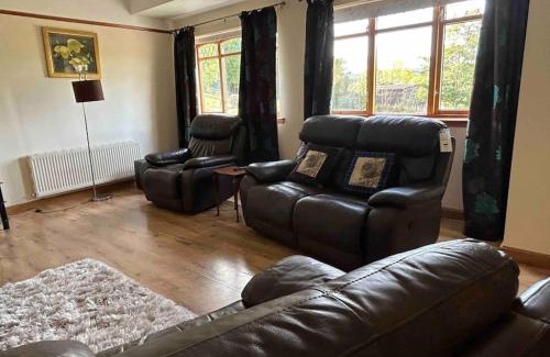 Kiltarlity Casa | Highland Rural Farm retreat,Loch Ness, NC500, Beauly