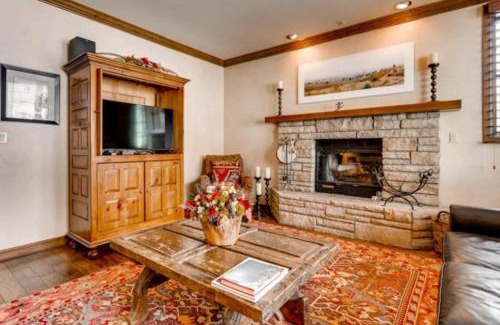 Highlands Townhomes Apartamento | Highlands Slopeside 200 by East West Hospitality
