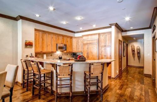 Highlands Townhomes Apartamento | Highlands Slopeside 200 by East West Hospitality