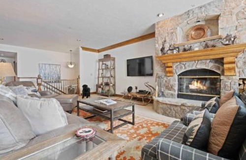Highlands Townhomes Apartamento | Highlands Slopeside 217 by East West Hospitality