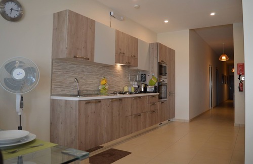 Qala Apartamento | Muy bien acabado 3 dormitorios dúplex con piscina privada y vista al campo / al mar