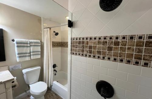 Hermosa Village Casa | Highly Upgraded, 5 Bed, 45 ba, New Pool w/Jacuzzi, 1/2 mile walk to Disney