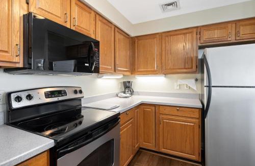 Chestnut Springs Casa | Highridge Court 24 with Wintergreen Advantage