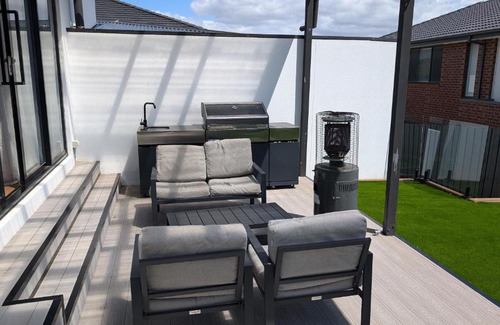 Highton Casa | Highton Haven Spacious & Serene