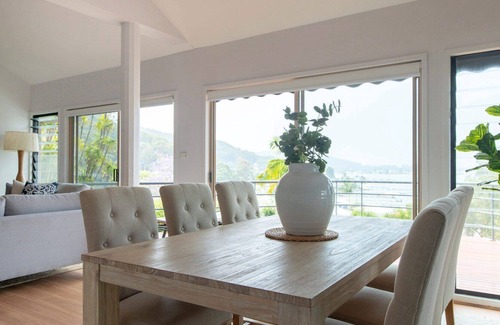 Pretty Beach Central Coast Casa | Highview House - Wifi, Pool and Views