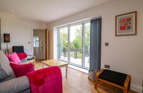 Beeley Casa | Highview Stables