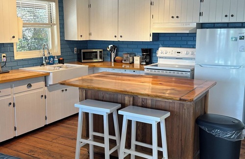 French River Cabaña | Highview Three Season Cottage: desde $ 145 CAD / nt: 3 habitaciones, 1 baño
