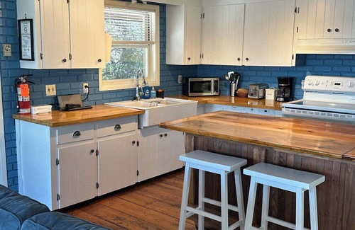 French River Cabaña | Highview Three Season Cottage: desde $ 145 CAD / nt: 3 habitaciones, 1 baño