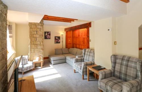 Hoylandswaine Casa | Highwood Lodge