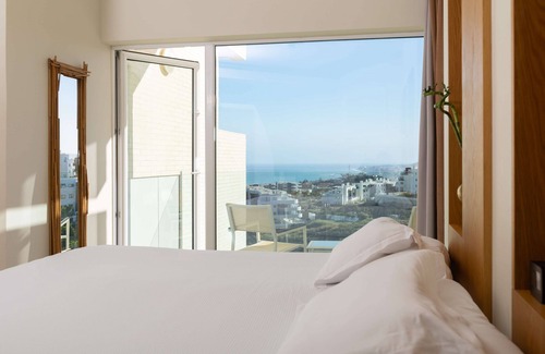 Fuengirola Complejo | Higueron Hotel Malaga, Curio Collection by Hilton