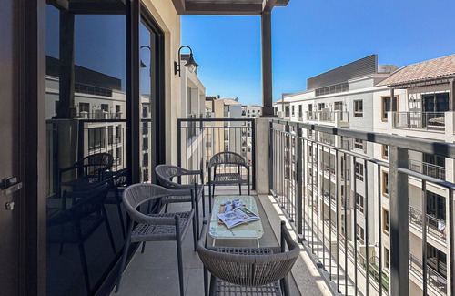 Jumeira 1 Apartamento | HiGuests - La Rive Classy 2BR & Balcony