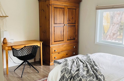 South Central Cama Y Desayuno | Hikari-Okanagan Sunshine B&B