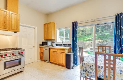 Issaquah Casa | Hike and Explore Guest Suite with Deck in Issaquah
