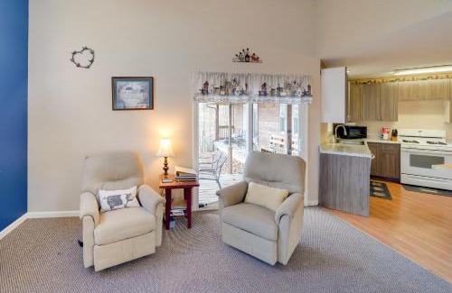 Rosedale Casa | Hike and Picnic at Group Getaway in Rosedale!