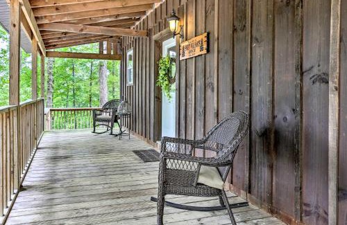 Zoe Casa | Hike and Zip-Line Red River Gorge Cabin with Hot Tub!