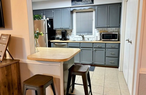 Bella Vista Casa | Hike & Bike Blak- 2 BR-2 Bath House