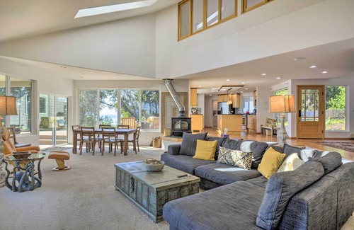 Kingston Casa | Hike, Bike & Explore: Oceanfront Kingston Getaway