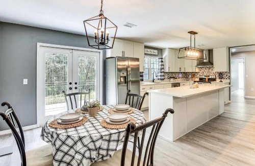 Silver Springs Casa | Hike, Fish and Explore Retreat in Silver Springs!