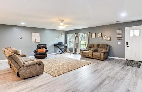 Silver Springs Casa | Hike, Fish and Explore Retreat in Silver Springs!