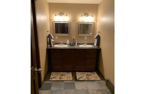 Livingston Casa | Hike, Fish, Explore! Minutes away from the Yellowstone River.