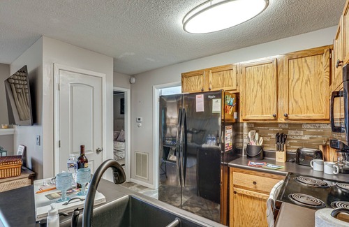 Ozone Condominio | Hike, Fish & Golf: Condo 5 Mi to Ozone Falls!
