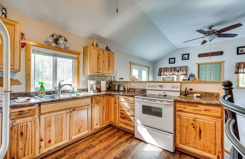 Drake Cabina | Hike, Fish & Relax: Cabin 4 Mi to Lake Estes!