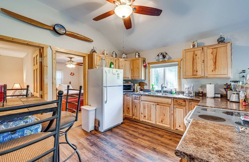 Drake Cabina | Hike, Fish & Relax: Cabin 4 Mi to Lake Estes!